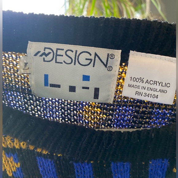 VINTAGE made in England Knitted Sweater- In Design Brand - Picture 3 of 3